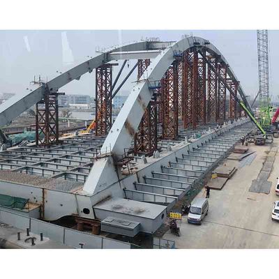 Instalação de armazenamento de aço e metal de seção H construída com material de grau Q355B, garantindo resistência e organização de armazenamento eficaz