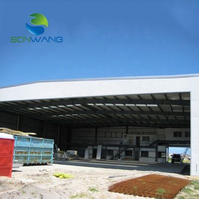Armazém de armazenamento de estruturas industriais de aço com 10% de cimento no telhado e isolamento de lã de vidro / lã de rocha
