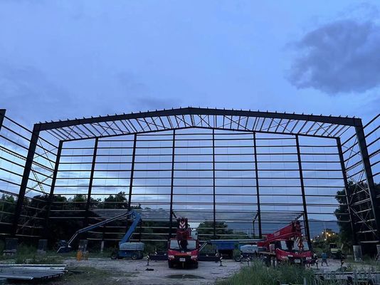 Construção de armazéns de metal de longa duração, edifícios pré-fabricados de armazenagem de painéis sandwich
