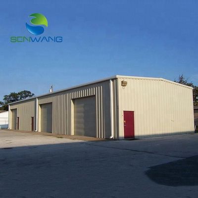 Garagem de automóveis de estrutura de aço concebida para estacionamento comercial, armazenamento e oficinas de reparação de veículos, com portas e janelas personalizáveis