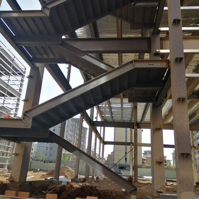 Construção de estruturas de aço pré-fabricadas de alta altura