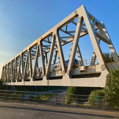 Ponte de pedestres com estruturas pré-fabricadas de aço, Ponte H Steel Bailey