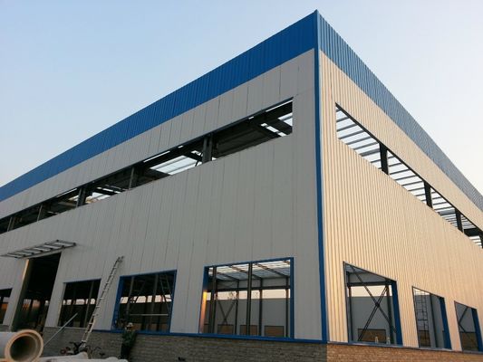 Q345B Q235B Oficina de estruturas de aço com revestimento de telhado de aço ondulado