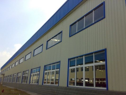 Construção de estruturas de aço galvanizado sob medida para armazéns industriais