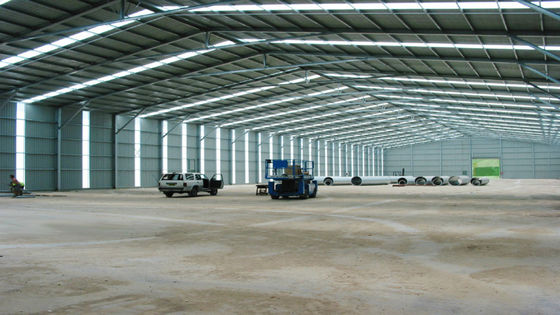 Edifício de armazenamento de estrutura de aço econômico Estrutura de aço personalizada Oficina de pré-fabricação