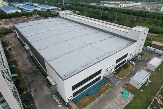 Edifício com estrutura metálica durável com superfície de estrutura de aço galvanizado ou pintado