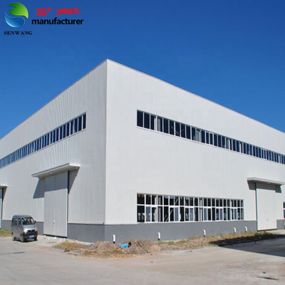 Edifício Estrutural de Aço com Cor Personalizada, Claraboia e Contraventamento em X