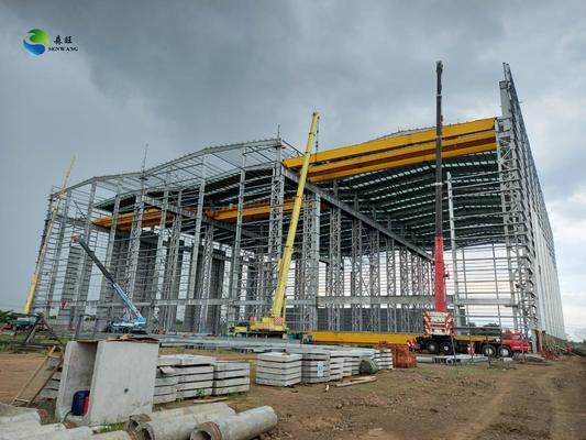 10 por cento de aço de estrutura de telhado pitch armazém com painel sandwich isolamento térmico e Sa 2.5 blasting areia