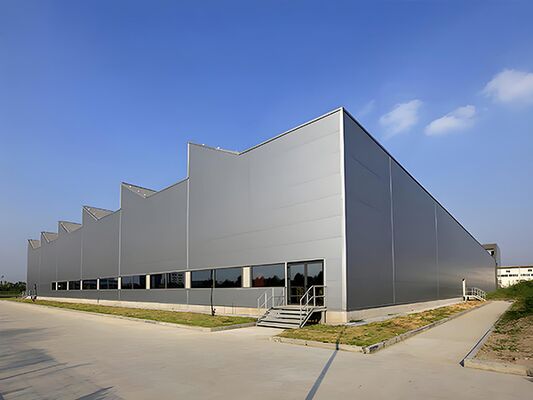 Armazém de estrutura de aço pré-fabricado com 50 anos de vida útil do hangar, comprimento personalizável de 10 a 30 metros e carga do vento até 300 km/h