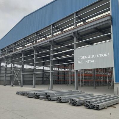 Armazém de estrutura de aço galvanizado a quente usando aço de seção H garantindo soluções rápidas de instalação e armazenamento