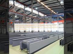 Oficina de engenharia de aço de alta intensidade que utiliza aço principal Q235B e outros materiais ideais para tarefas de engenharia estrutural pesada